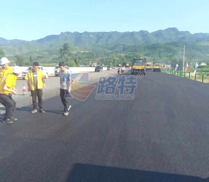 抗車(chē)轍劑的應(yīng)用領(lǐng)域及抗車(chē)轍劑的使用方法！